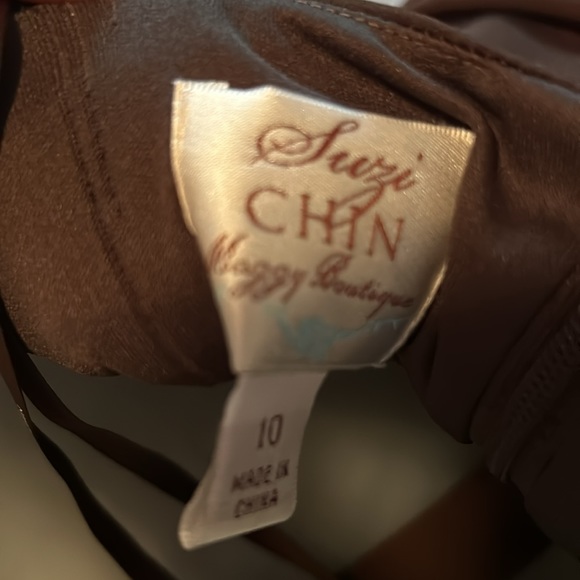 NWT, by Seaza Chin size 10, $25 in excellent condition. - Picture 7 of 9